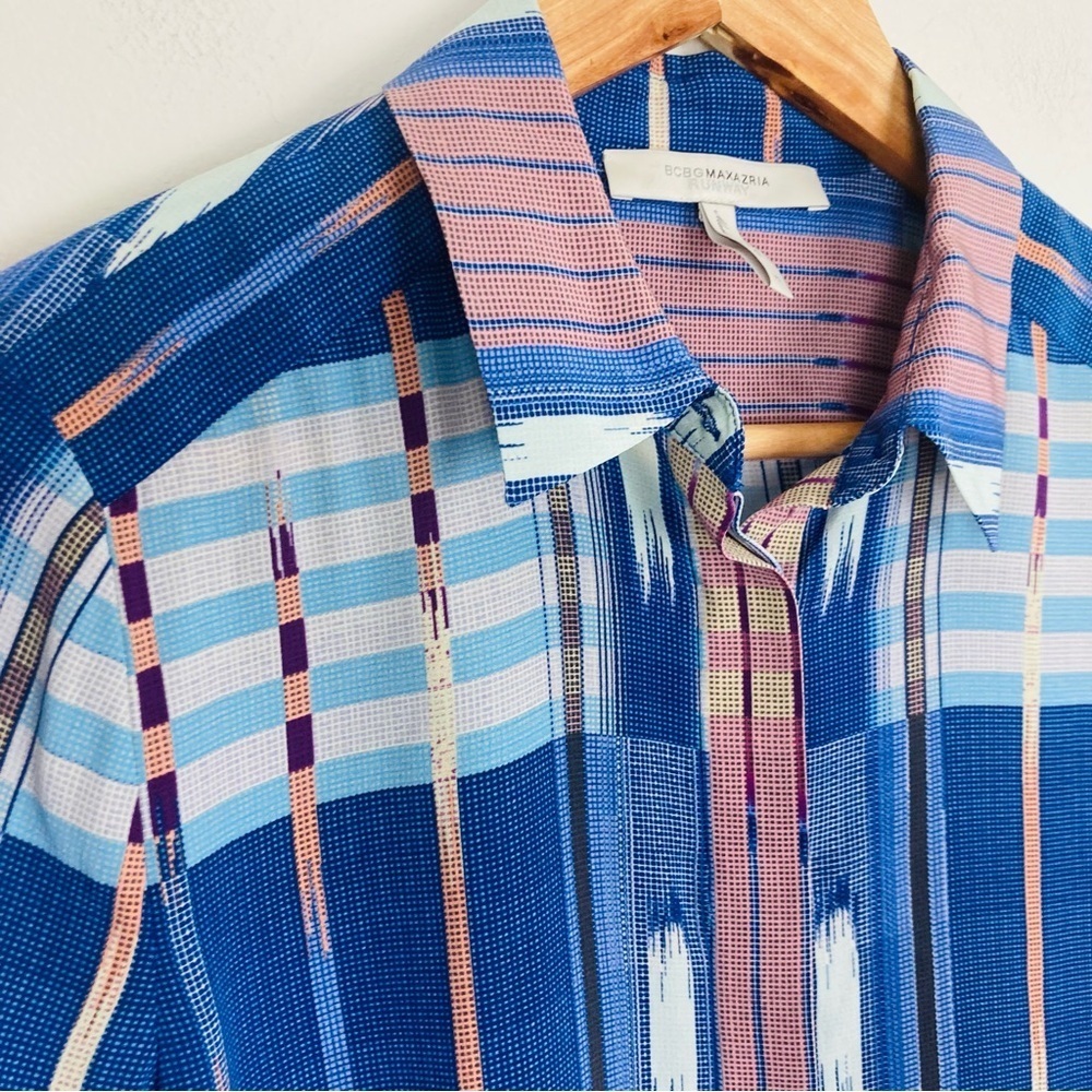BCBG MaxAzria collection blue & white global ikat plaid oversized silk shirt. XS - Picture 4 of 6